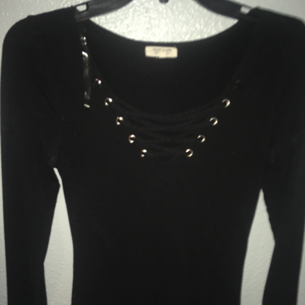 Black long sleeve tee